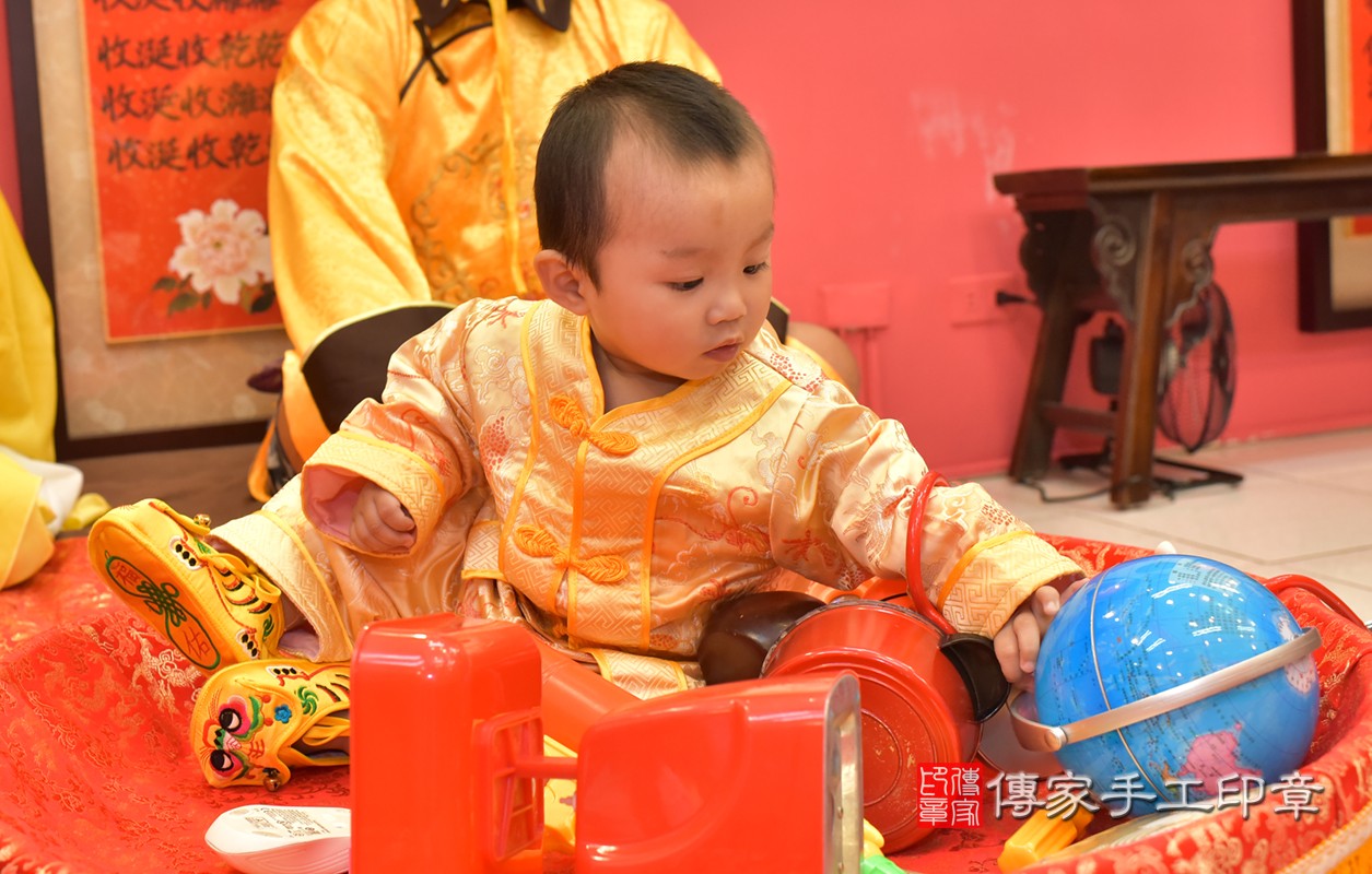 北區溫寶寶古禮抓周：周歲抓周活動和儀式，一切圓滿。照片2