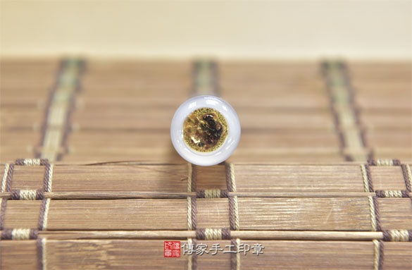 半手工噴砂印章：白瑪瑙臍帶章實際成品、印章作品分享、白瑪瑙印章材質介紹。（臍帶印章、肚臍章、肚臍印章，胎毛印章，一圓一方）傳家手工印章新竹店2020.09.17