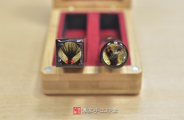 電腦刻印印章:紅紫檀木臍帶章實際成品、印章作品分享、紅紫檀木印章材質介紹。(臍帶印章、肚臍章、肚臍印章,胎毛印章,一圓一方)傳家手工印章新竹店2020.10.18 電腦刻印印章:紅紫檀木臍帶章實際成品、印章作品分享、紅紫檀木印章材質介紹。(臍帶印章、肚臍章、肚臍印章,胎毛印章,一圓一方)傳家手工印章新竹店2020.10.18