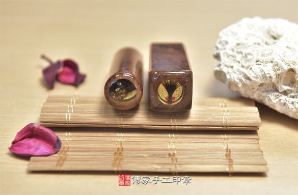 半手工噴砂印章:紅黑曜石臍帶章實際成品、印章作品分享、紅黑曜石印章材質介紹。(臍帶印章、肚臍章、肚臍印章,胎毛印章,一圓一方)傳家手工印章新竹店2020.11.06 半手工噴砂印章:紅黑曜石臍帶章實際成品、印章作品分享、紅黑曜石印章材質介紹。(臍帶印章、肚臍章、肚臍印章,胎毛印章,一圓一方)傳家手工印章新竹店2020.11.06