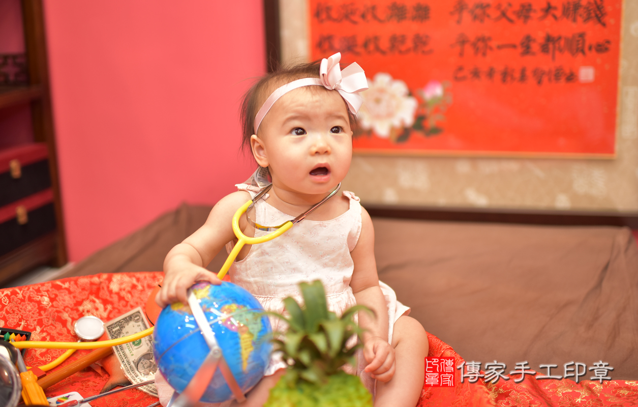 台中市北區白寶寶古禮抓周祝福活動。照片1