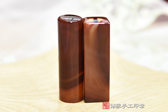 全手工噴砂印章:紅瑪瑙臍帶章實際成品、印章作品分享、紅瑪瑙印章材質介紹。(臍帶印章、肚臍章、肚臍印章,胎毛印章,一圓一方)傳家手工印章桃園店。2020.12.15 全手工噴砂印章:紅瑪瑙臍帶章實際成品、印章作品分享、紅瑪瑙印章材質介紹。(臍帶印章、肚臍章、肚臍印章,胎毛印章,一圓一方)傳家手工印章桃園店。2020.12.15