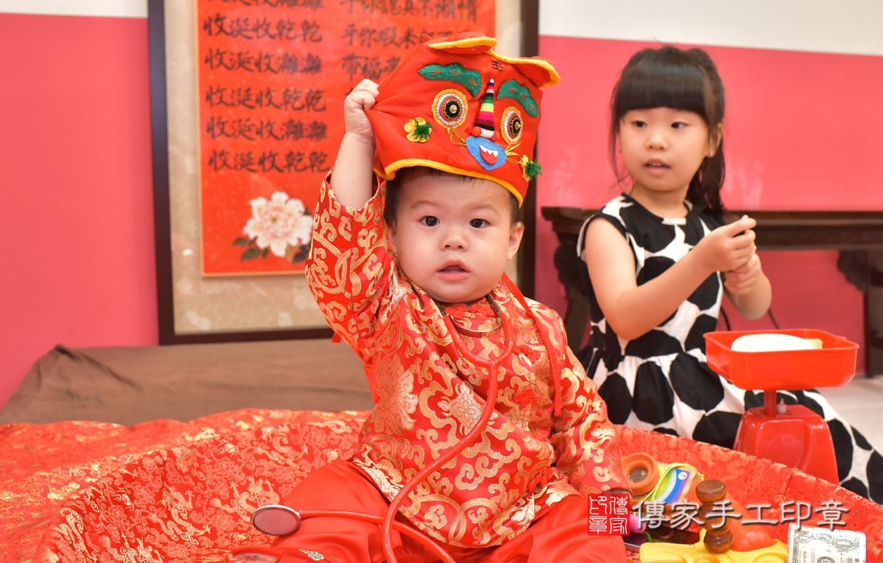 台中市北區許寶寶古禮抓周祝福活動。照片1