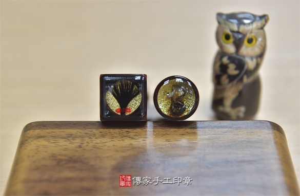 電腦刻印印章:紅紫檀木臍帶章實際成品、印章作品分享、紅紫檀木印章材質介紹。(臍帶印章、肚臍章、肚臍印章,胎毛印章,一圓一方)傳家手工印章新竹店2020.12.22 電腦刻印印章:紅紫檀木臍帶章實際成品、印章作品分享、紅紫檀木印章材質介紹。(臍帶印章、肚臍章、肚臍印章,胎毛印章,一圓一方)傳家手工印章新竹店2020.12.22