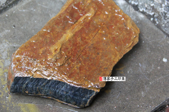 全手工噴砂印章:藍虎眼石公司大小印章實際成品、藍虎眼石印章材質介紹。(公司章、公司印章、負責人印章,一圓一方)傳家印章桃園店。2021.01.27 全手工噴砂印章:藍虎眼石公司大小印章實際成品、藍虎眼石印章材質介紹。(公司章、公司印章、負責人印章,一圓一方)傳家印章桃園店。2021.01.27