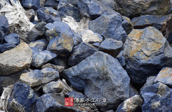 全手工噴砂印章:藍紋石公司大小印章實際成品、藍紋石印章材質介紹。(公司章、公司印章、負責人印章,一圓一方)傳家印章桃園店。2021.02.04 全手工噴砂印章:藍紋石公司大小印章實際成品、藍紋石印章材質介紹。(公司章、公司印章、負責人印章,一圓一方)傳家印章桃園店。2021.02.04