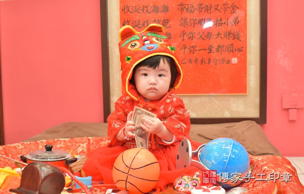 台中市北區何寶寶古禮抓周祝福活動。照片1