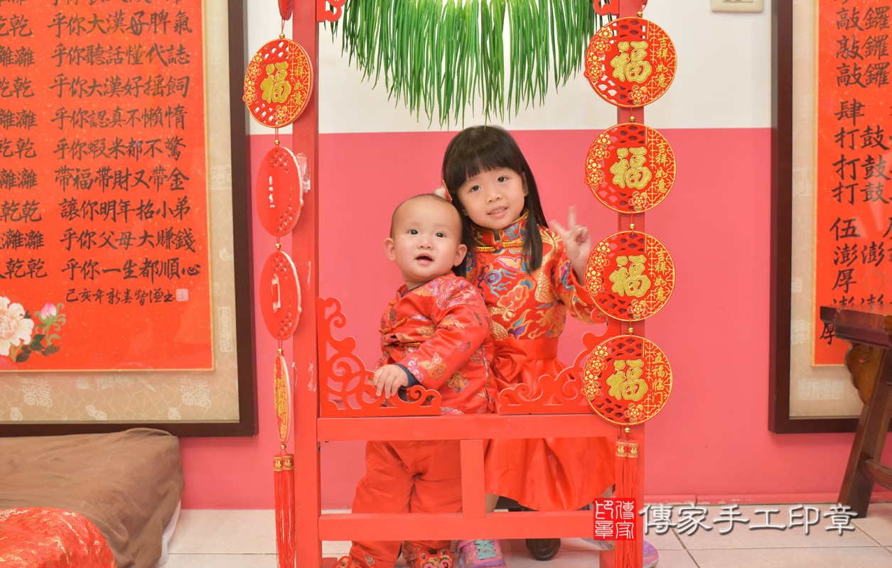 北區陳寶寶古禮抓周：抓周儀式【抓蔥門】。照片2