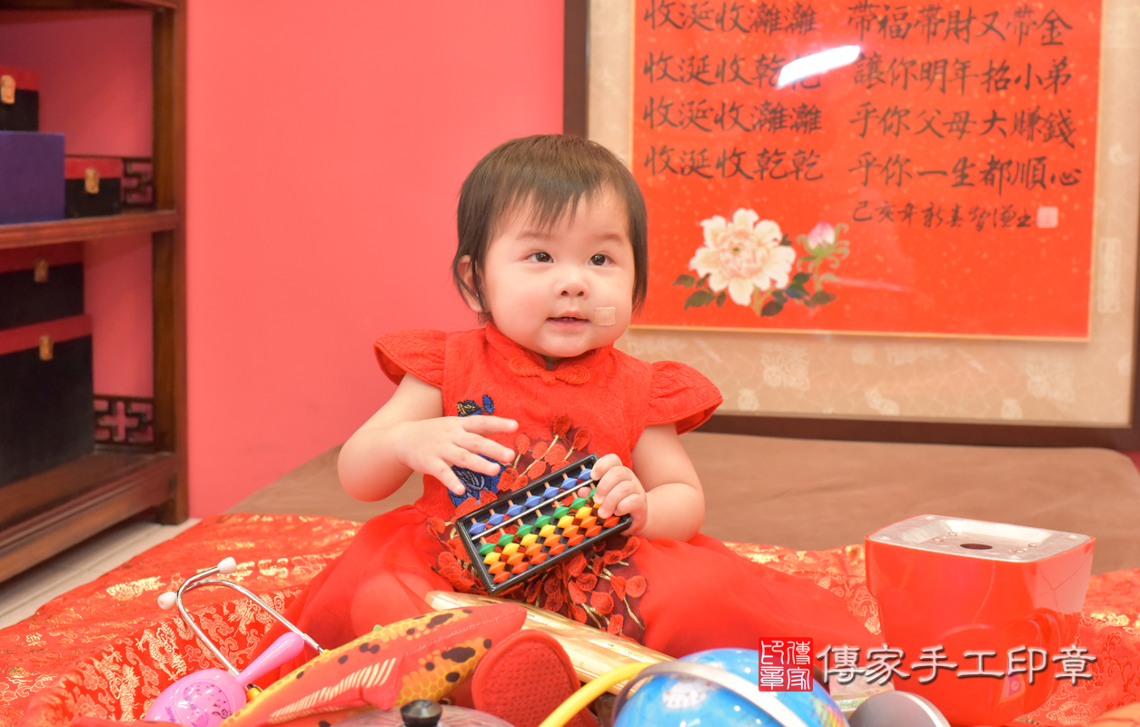 台中市北區張寶寶古禮抓周祝福活動。照片1