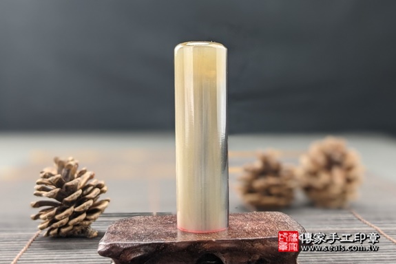 電腦刻印印章:赤牛角臍帶章實際成品、印章作品分享、赤牛角印章材質介紹。(臍帶印章、肚臍章、肚臍印章,胎毛印章,一圓一方)傳家手工印章高雄店。2021.05.13 電腦刻印印章:赤牛角臍帶章實際成品、印章作品分享、赤牛角印章材質介紹。(臍帶印章、肚臍章、肚臍印章,胎毛印章,一圓一方)傳家手工印章高雄店。2021.05.13