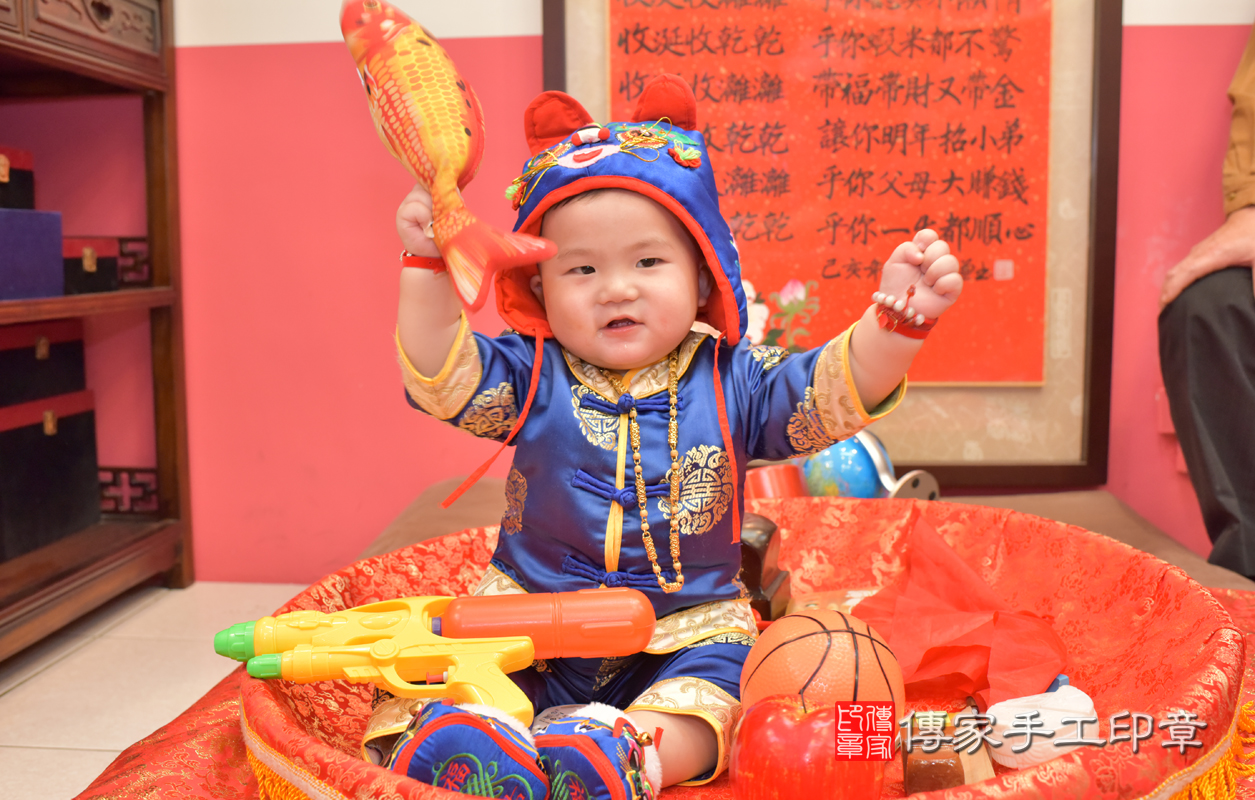 台中市北區曾寶寶古禮抓周祝福活動。照片1