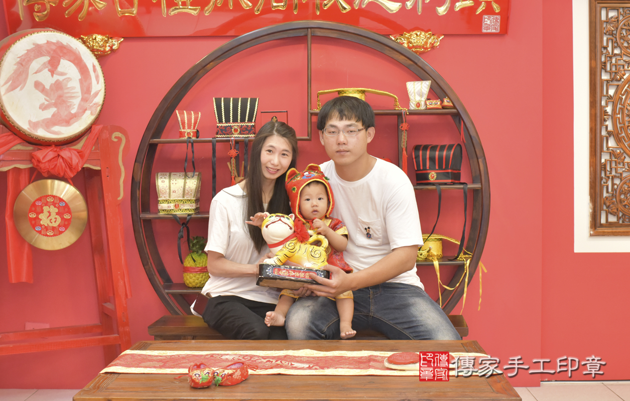 北區張寶寶古禮抓周:抓周儀式【福虎歌】。照片1 北區張寶寶古禮抓周:抓周儀式【福虎歌】。照片1