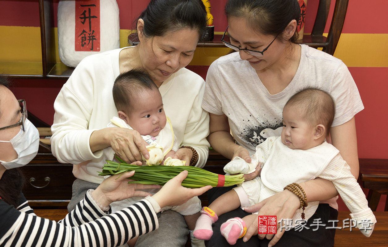 讓寶寶們可以長命百歲，互相陪伴彼此，每天出去玩