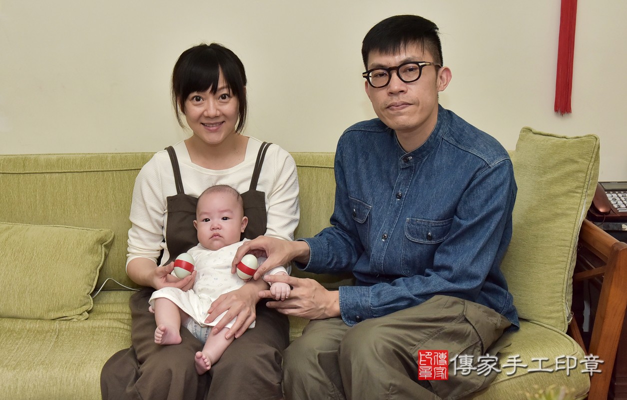 為寶寶準備圓的鴨蛋兩顆。