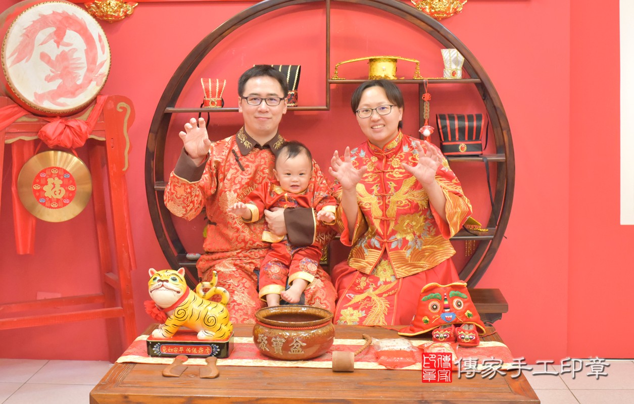 今天2021年 05月08日，是台中市北區陳寶寶周歲抓周的好日子，抓周的地點在傳家台中古禮抓周會場。