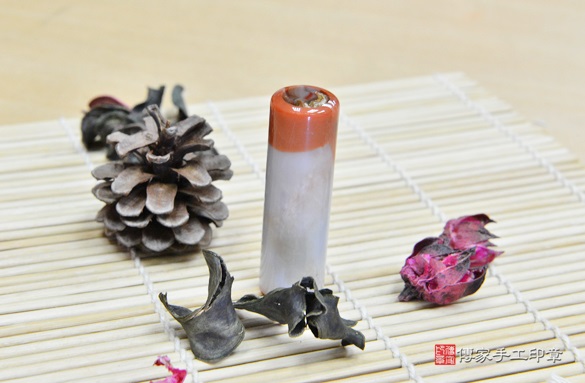 半手工噴砂印章:三彩漢玉臍帶章實際成品、印章作品分享、三彩漢玉印章材質介紹。(臍帶印章、肚臍章、肚臍印章,胎毛印章,一圓一方)傳家手工印章新竹店2021.5.24 半手工噴砂印章:三彩漢玉臍帶章實際成品、印章作品分享、三彩漢玉印章材質介紹。(臍帶印章、肚臍章、肚臍印章,胎毛印章,一圓一方)傳家手工印章新竹店2021.5.24