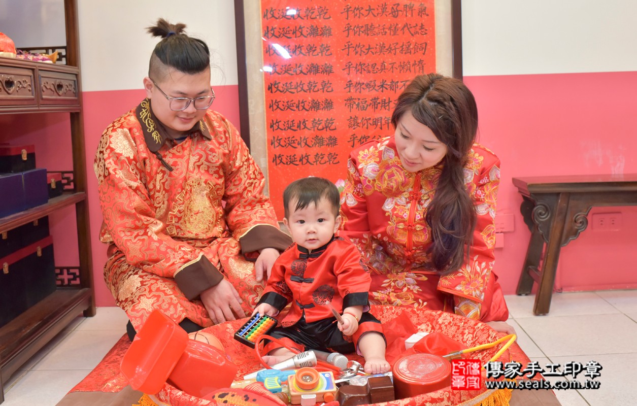今天台中市北區薛寶寶周歲抓周活動和儀式，一切圓滿。