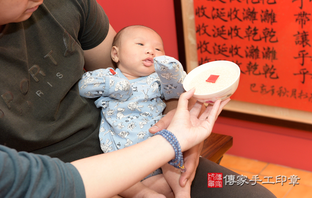 讓張寶寶天天衣豐食飽，快快長大變男子漢！