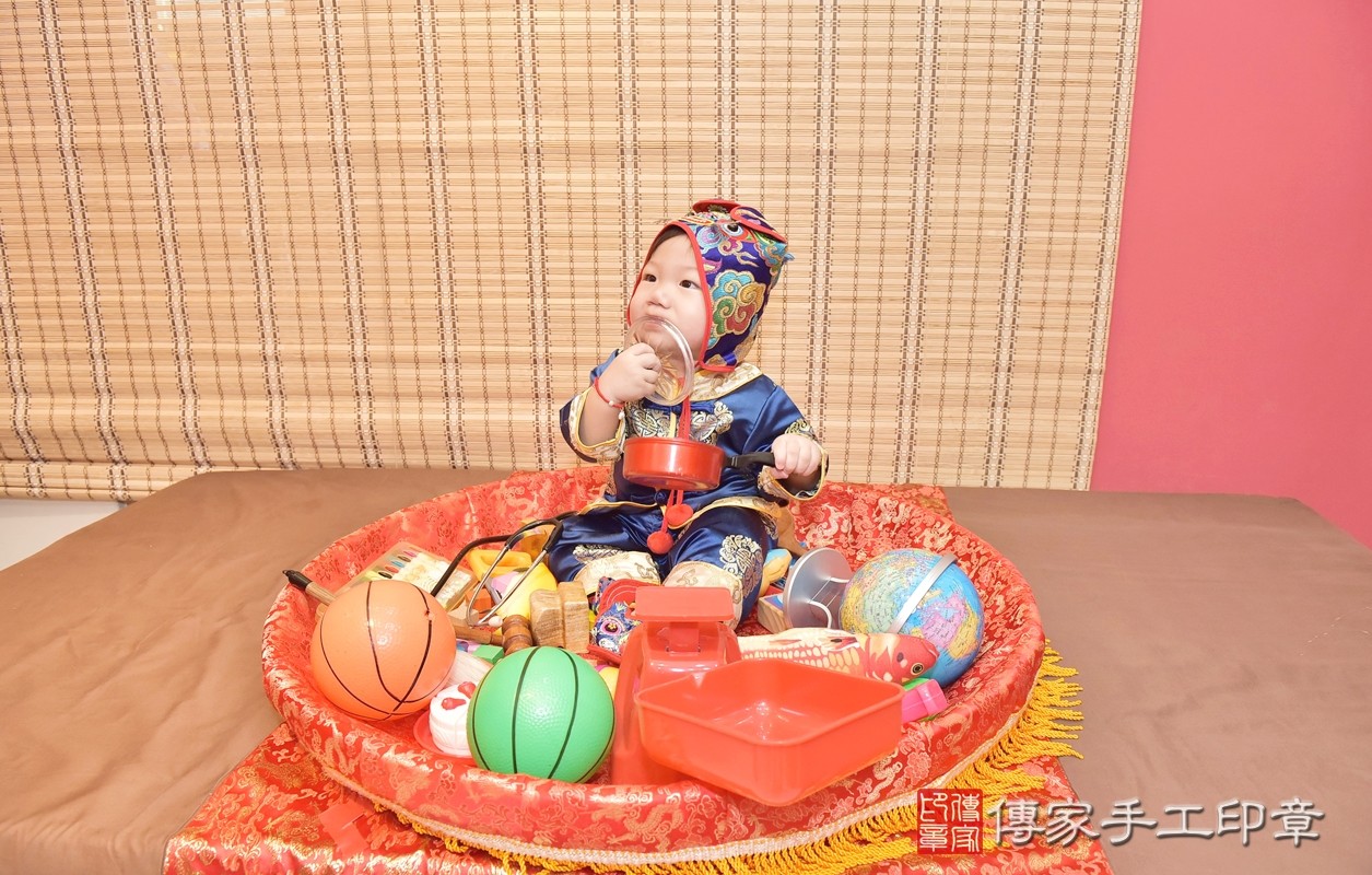 新竹市香山區莊寶寶周歲抓周活動和儀式，一切圓滿。