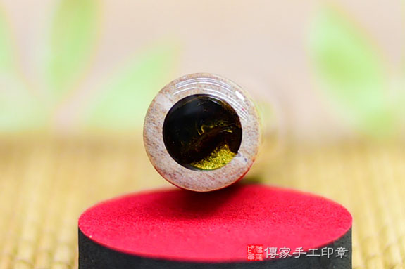 全手工噴砂印章：木化石臍帶章實際成品、印章作品分享、木化石印章材質介紹。（臍帶印章、肚臍章、肚臍印章，胎毛印章，一圓一方）傳家手工印章桃園店。2021.07.11