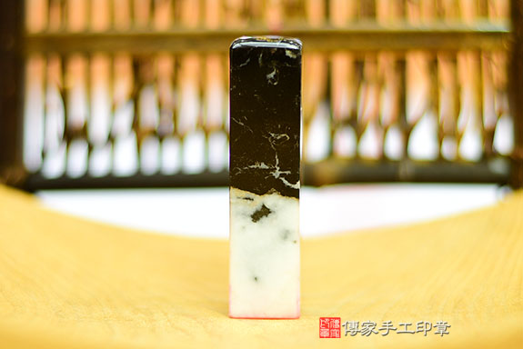 半手工噴砂印章:乳牛石臍帶章實際成品、印章作品分享、乳牛石印章材質介紹。(臍帶印章、肚臍章、肚臍印章,胎毛印章,一圓一方)傳家手工印章桃園店。2021.08.15 半手工噴砂印章:乳牛石臍帶章實際成品、印章作品分享、乳牛石印章材質介紹。(臍帶印章、肚臍章、肚臍印章,胎毛印章,一圓一方)傳家手工印章桃園店。2021.08.15