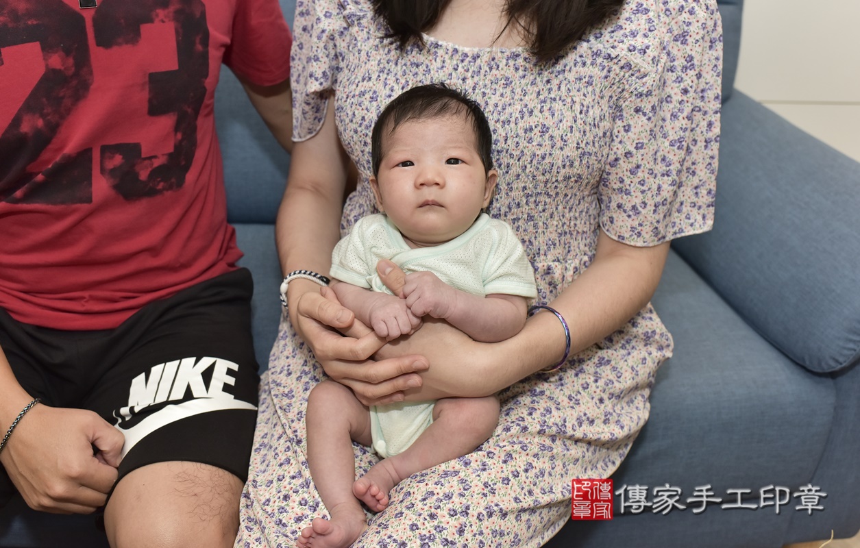 剃胎毛、滿月剃頭、嬰兒剃頭、嬰兒理髮、嬰兒剃髮、嬰兒剃胎毛、嬰兒滿月剃頭、寶寶剃頭、剃胎毛儀式、剃胎毛吉祥話、滿月剃頭儀式、滿月剃頭吉祥話、寶寶剃胎毛、寶寶滿月剃頭理髮、 新北市中和區剃胎毛、新北市中和區滿月剃頭、新北市中和區嬰兒剃頭剃胎毛、新北市中和區嬰兒理髮、新北市嬰兒剃髮、 郭寶寶(新北市中和區到府嬰兒寶寶滿月剃頭理髮、到府嬰兒剃胎毛儀式吉祥話)。到府剃頭剃胎毛主持、專業拍照、DVD光碟、證書。★購買「臍帶章、肚臍章、胎毛筆刷印章」贈送：剃頭、收涎、抓周，三選一。2021.05.29照片2
