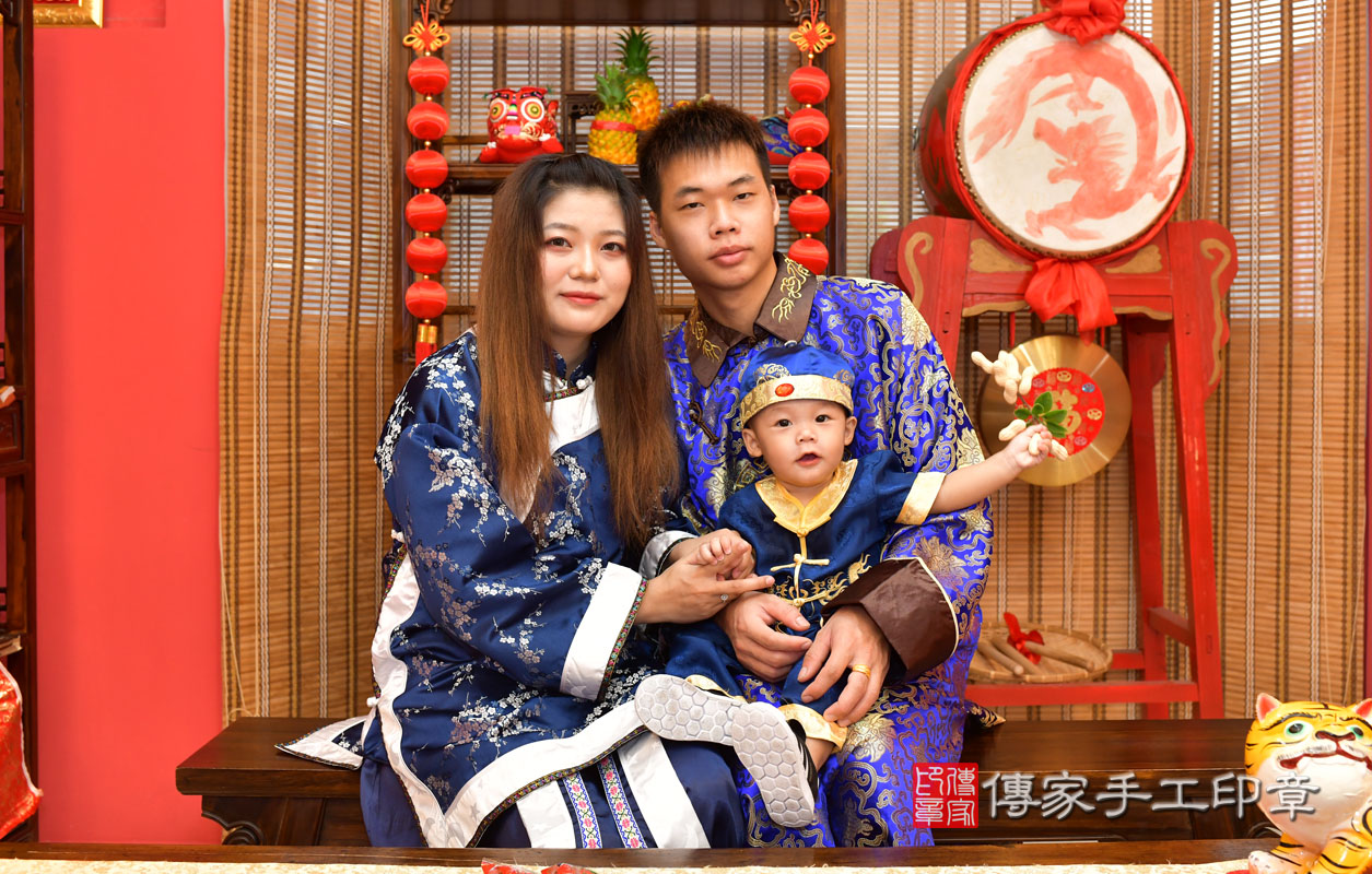 【吃花生】：讓寶寶好事花生、長壽。