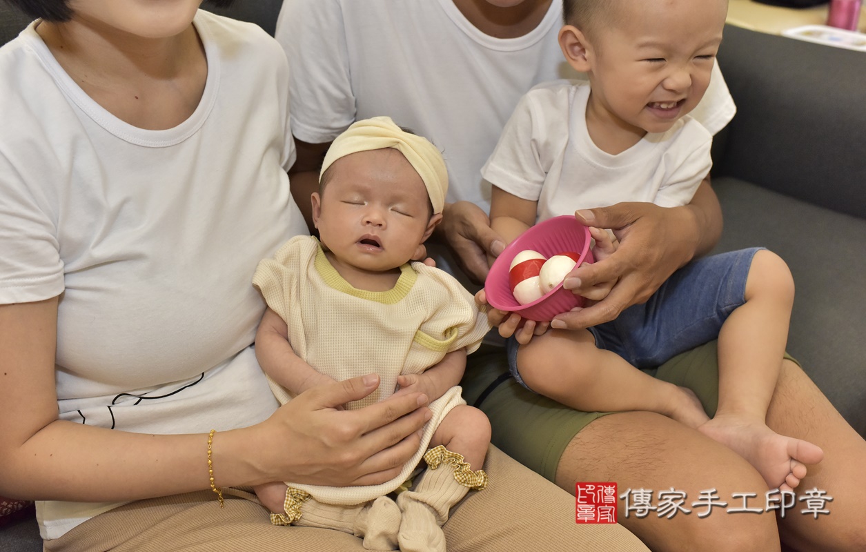 剃胎毛、滿月剃頭、嬰兒剃頭、嬰兒理髮、嬰兒剃髮、嬰兒剃胎毛、嬰兒滿月剃頭、林寶寶剃頭、剃胎毛儀式、剃胎毛吉祥話、滿月剃頭儀式、滿月剃頭吉祥話、林寶寶剃胎毛、林寶寶滿月剃頭理髮、 新北市瑞芳區剃胎毛、新北市瑞芳區滿月剃頭、新北市瑞芳區嬰兒剃頭剃胎毛、新北市瑞芳區嬰兒理髮、新北市嬰兒剃髮、 林寶寶(新北市瑞芳區到府嬰兒林寶寶滿月剃頭理髮、到府嬰兒剃胎毛儀式吉祥話)。到府剃頭剃胎毛主持、專業拍照、DVD光碟、證書。★購買「臍帶章、肚臍章、胎毛筆刷印章」贈送：剃頭、收涎、抓周，三選一。2021.09.06照片8