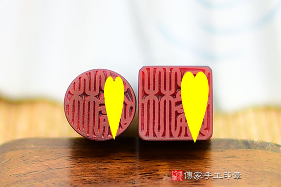 全手工噴砂印章:炫彩黑曜石臍帶章實際成品、印章作品分享、炫彩黑曜石印章材質介紹。(臍帶印章、肚臍章、肚臍印章,胎毛印章,一圓一方)傳家手工印章桃園店。2021.11.15 全手工噴砂印章:炫彩黑曜石臍帶章實際成品、印章作品分享、炫彩黑曜石印章材質介紹。(臍帶印章、肚臍章、肚臍印章,胎毛印章,一圓一方)傳家手工印章桃園店。2021.11.15