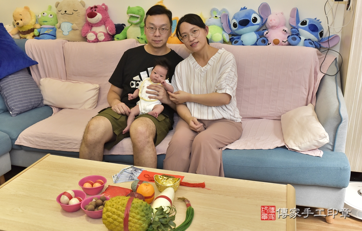剃胎毛、滿月剃頭、嬰兒剃頭、嬰兒理髮、嬰兒剃髮、嬰兒剃胎毛、嬰兒滿月剃頭、陳寶寶剃頭、剃胎毛儀式、剃胎毛吉祥話、滿月剃頭儀式、滿月剃頭吉祥話、陳寶寶剃胎毛、陳寶寶滿月剃頭理髮、 新北市三重區剃胎毛、新北市三重區滿月剃頭、新北市三重區嬰兒剃頭剃胎毛、新北市三重區嬰兒理髮、新北市嬰兒剃髮、 陳寶寶(新北市三重區到府嬰兒陳寶寶滿月剃頭理髮、到府嬰兒剃胎毛儀式吉祥話)。到府剃頭剃胎毛主持、專業拍照、DVD光碟、證書。★購買「臍帶章、肚臍章、胎毛筆刷印章」贈送：剃頭、收涎、抓周，三選一。2021.10.03照片5