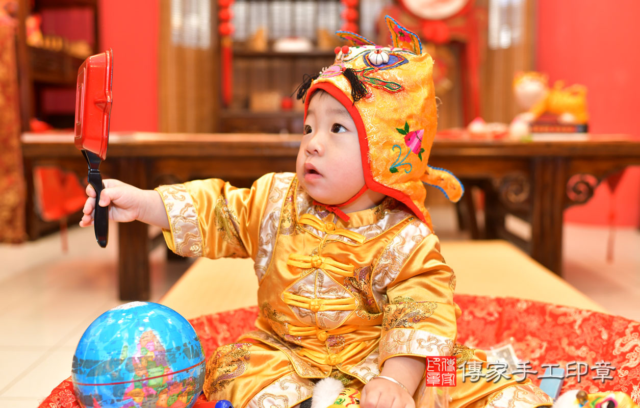 鳳山區孫寶寶周歲抓周活動和儀式，一切圓滿。