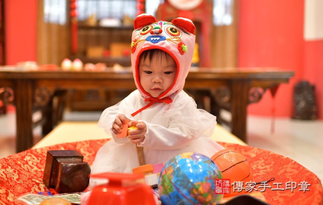 鳳山區李寶寶周歲抓周活動和儀式，一切圓滿。