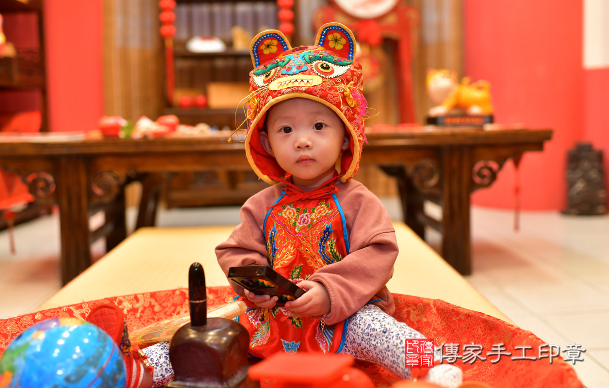 鳳山區曾寶寶周歲抓周活動和儀式，一切圓滿。