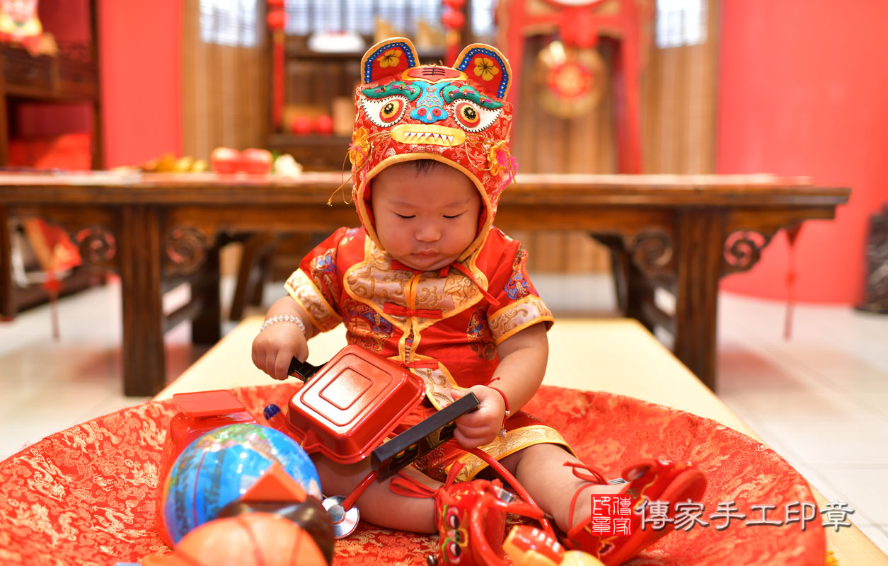 鳳山區黃寶寶周歲抓周活動和儀式，一切圓滿。