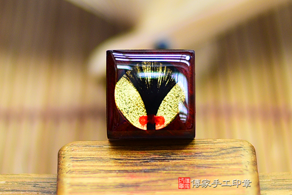 電腦刻印章:雞血紅木石臍帶章實際成品、印章作品分享、雞血紅木石印章材質介紹。(臍帶印章、肚臍章、肚臍印章,胎毛印章,一圓一方)傳家手工印章桃園店。2022.02.13 電腦刻印章:雞血紅木石臍帶章實際成品、印章作品分享、雞血紅木石印章材質介紹。(臍帶印章、肚臍章、肚臍印章,胎毛印章,一圓一方)傳家手工印章桃園店。2022.02.13
