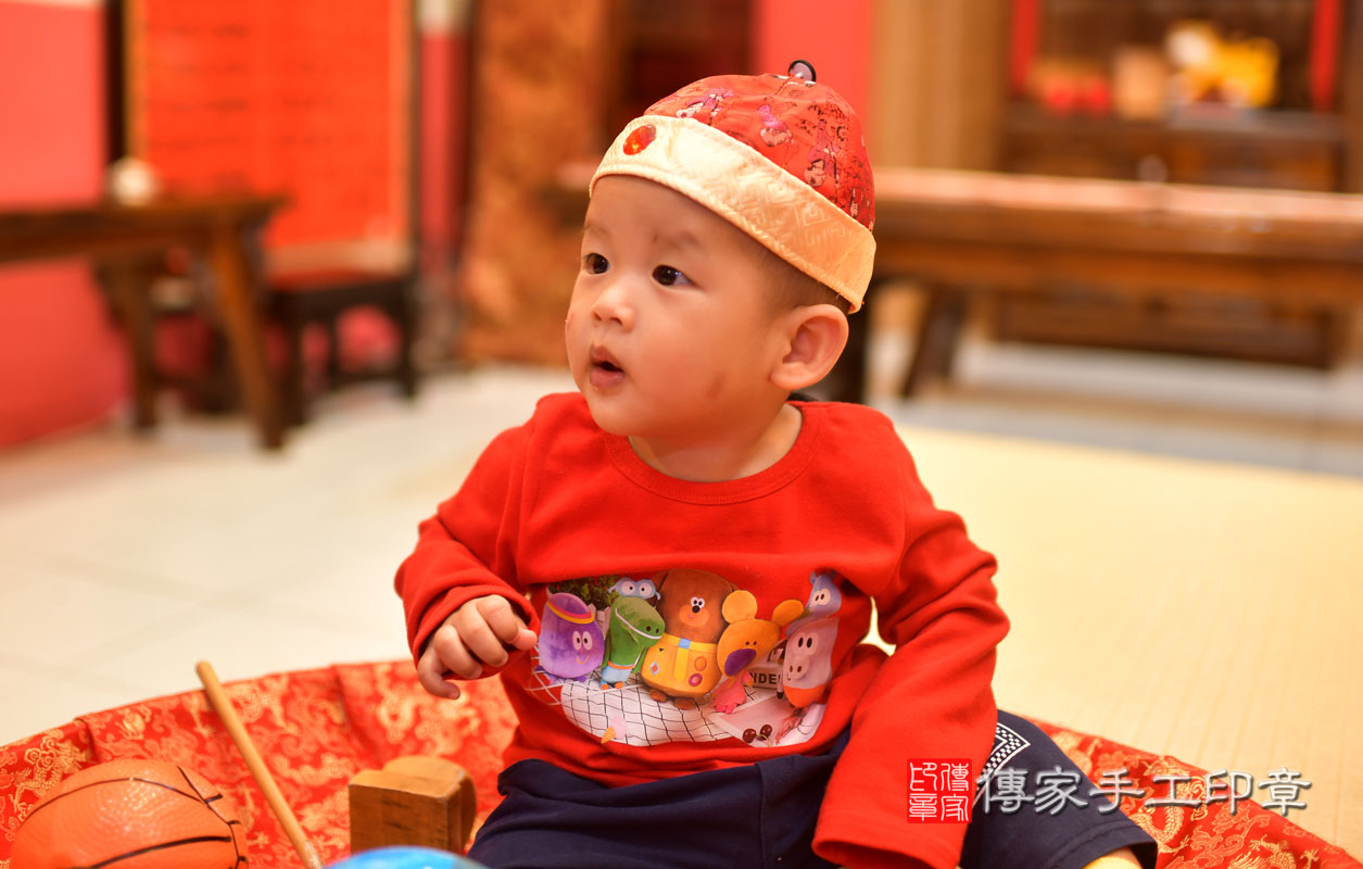 鳳山區黃寶寶周歲抓周活動和儀式，一切圓滿。