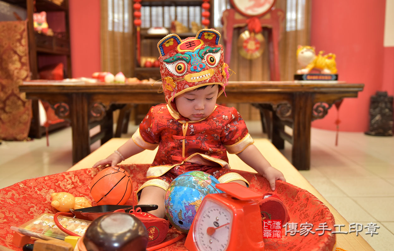鳳山區莊寶寶周歲抓周活動和儀式，一切圓滿。