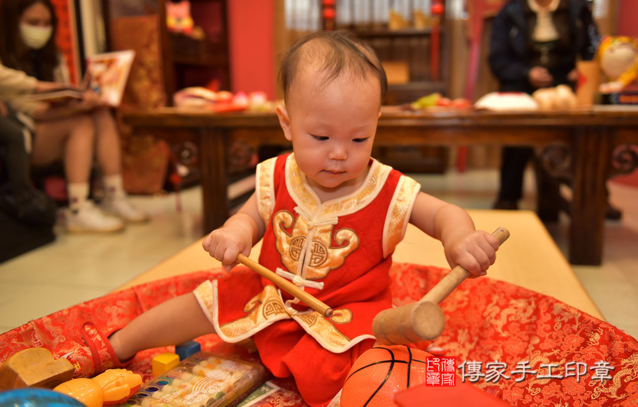 鳳山區邱寶寶周歲抓周活動和儀式，一切圓滿。