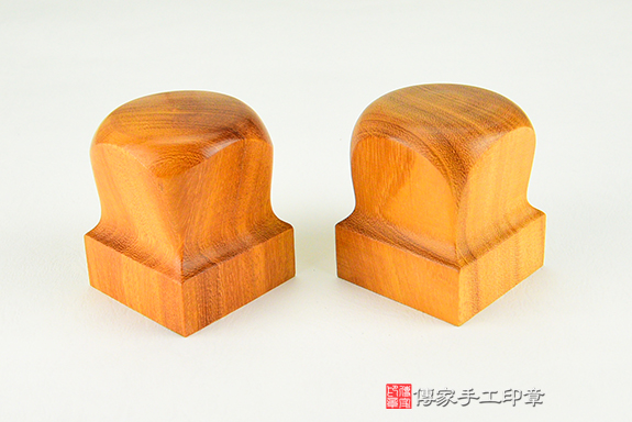 傳家手工印章實際成品:頂級黃金檀木官帽造型(1.6吋):廟章、神明印章、大印章2 傳家手工印章實際成品:頂級黃金檀木官帽造型(1.6吋):廟章、神明印章、大印章2