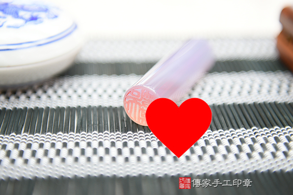潔淨無瑕~~白瑪瑙臍髮印章材質介紹、白瑪瑙印章、白瑪瑙肚臍章。（胎毛筆、臍帶章、正式印鑑一圓一方）傳家手工印章高雄店。2022.9.1