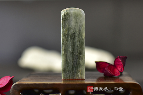 凝聚財富!!全手工噴砂~頂級綠髮彩玉公司印章 傳家印章台中店。2022.09.30