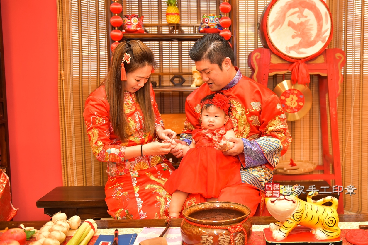 高雄市鳳山區戴寶寶古禮抓周祝福活動。2022.04.03 照片6