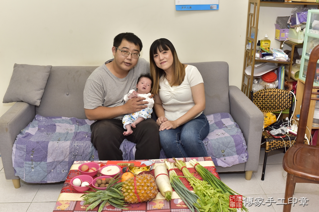 剃胎毛、滿月剃頭、嬰兒剃頭、嬰兒理髮、嬰兒剃髮、嬰兒剃胎毛、嬰兒滿月剃頭、游寶寶剃頭、剃胎毛儀式、剃胎毛吉祥話、滿月剃頭儀式、滿月剃頭吉祥話、游寶寶剃胎毛、游寶寶滿月剃頭理髮、 新北市鶯歌區剃胎毛、新北市鶯歌區滿月剃頭、新北市鶯歌區嬰兒剃頭剃胎毛、新北市鶯歌區嬰兒理髮、新北市中嬰兒剃髮、 游寶寶(新北市鶯歌區到府嬰兒游寶寶滿月剃頭理髮、到府嬰兒剃胎毛儀式吉祥話)。到府剃頭剃胎毛主持、專業拍照、DVD光碟、證書。★購買「臍帶章、肚臍章、胎毛筆刷印章」贈送：剃頭、收涎、抓周，三選一。2022.07.30照片3