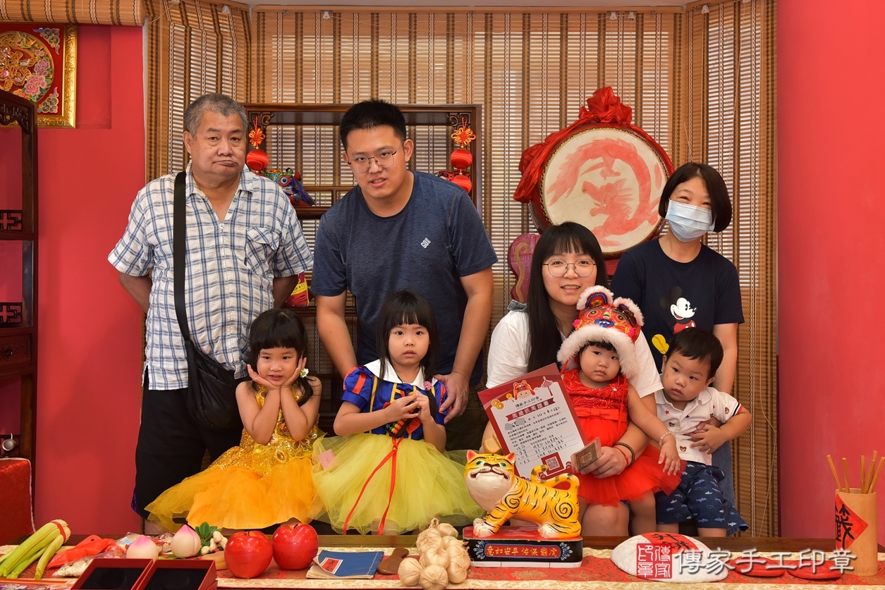 高雄市鳳山區黃寶寶古禮抓周祝福活動。2022.06.12 照片3