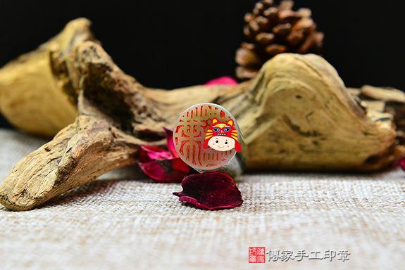 像極了海草~頂級水草玉臍帶章~印章作品分享、水草玉印章材質介紹。（臍帶印章、肚臍章、肚臍印章，一圓一方）傳家手工印章新竹店。2022.11.30