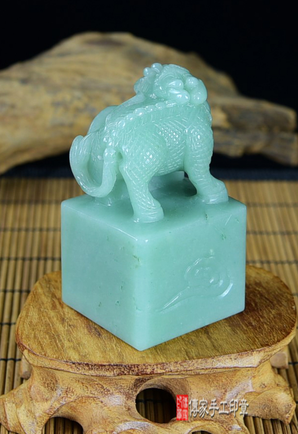 頂級綠東菱玉精雕龍印:廟章、神明印章、大印章 頂級綠東菱玉精雕龍印:廟章、神明印章、大印章