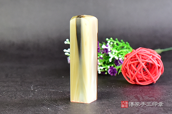 世上唯一~~全手工篆刻赤牛角開運印章、漂亮赤牛角公司章、漂亮赤牛角結婚印章、漂亮赤牛角開運印章、漂亮赤牛角廟章、漂亮赤牛角神明印章、漂亮赤牛角官章、漂亮赤牛角(傳家印章台南店112.8.6)