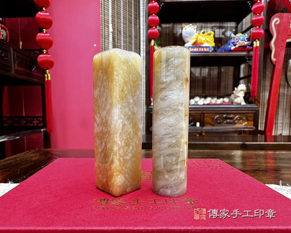 大藝術家-與眾不同-經典新疆黃玉-傳家手工印章 高雄店112.9.12 大藝術家-與眾不同-經典新疆黃玉-傳家手工印章 高雄店112.9.12