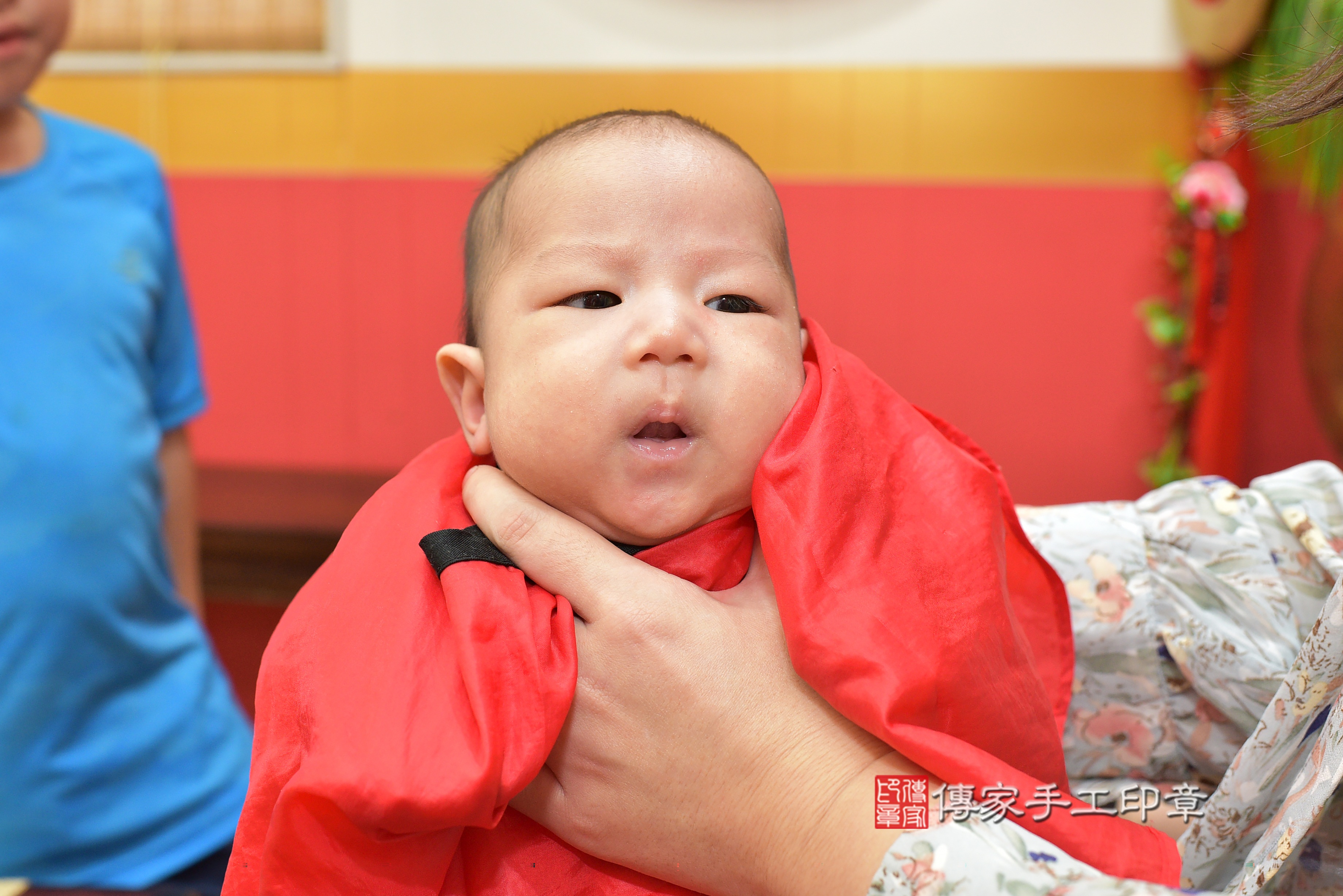 詹寶寶(桃園市八德區來店嬰兒詹寶寶滿月剃頭理髮、來店嬰兒剃胎毛儀式吉祥話)。來店剃頭剃胎毛主持、專業拍照、DVD光碟、證書。★購買「臍帶章、肚臍章、胎毛筆刷印章」贈送：剃頭、收涎、抓周，三選一。2023.07.22