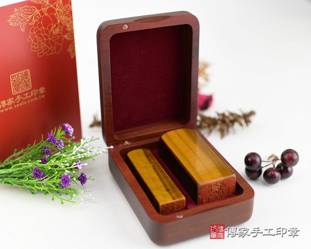 霸氣滿滿~權力在手!黃虎眼石公司印章、黃虎眼石大小章、黃虎眼石負責人印章、黃虎眼石印鑑、黃虎眼石、黃虎眼石臍帶印章、黃虎眼石臍帶章、黃虎眼石肚臍印章(傳家印章台南店112.11.25) 霸氣滿滿~權力在手!黃虎眼石公司印章、黃虎眼石大小章、黃虎眼石負責人印章、黃虎眼石印鑑、黃虎眼石、黃虎眼石臍帶印章、黃虎眼石臍帶章、黃虎眼石肚臍印章(傳家印章台南店112.11.25)